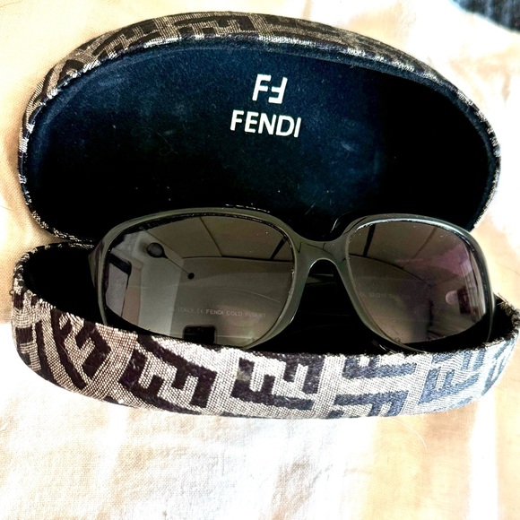 Authentic Fendi Sunglasses with Case - Picture 2 of 8
